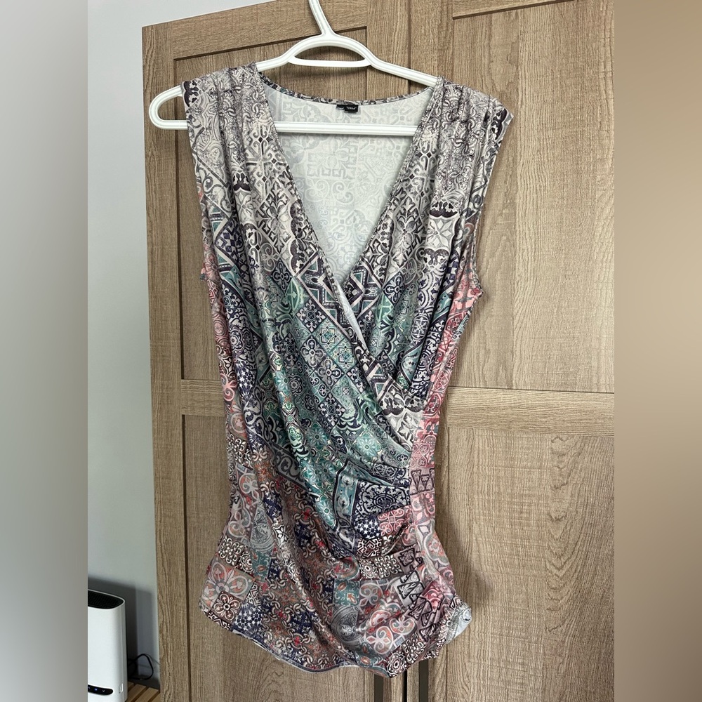Patterned Sleeveless Top